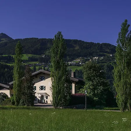 Boutiquehotel Saeumler 齐勒河谷采尔