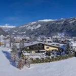 Boutiquehotel Saeumler Hotell 4*