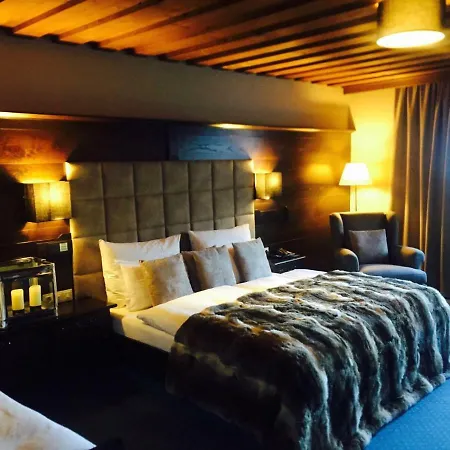 Отель Boutiquehotel Saeumler Цель-ам-Циллер