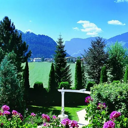 Boutiquehotel Saeumler 4* Цель-ам-Циллер