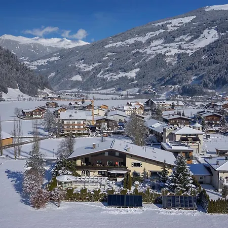 Boutiquehotel Saeumler Отель Цель-ам-Циллер