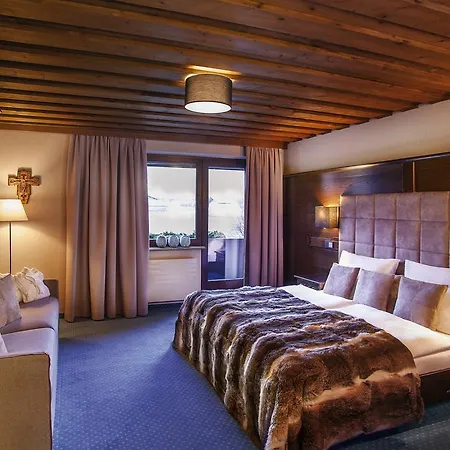 Boutiquehotel Saeumler Отель Цель-ам-Циллер